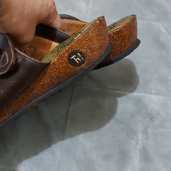 Think! Leather Sandals - Picture 5 of 9